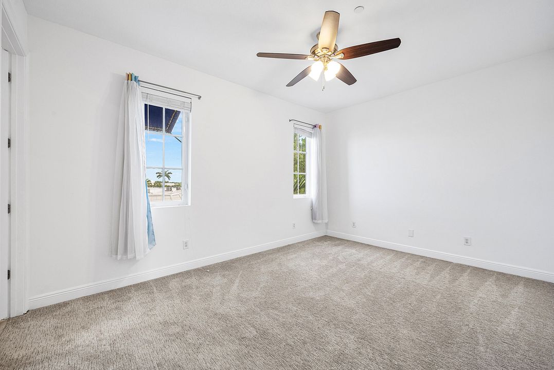 待售: $799,000 (3 贝兹, 3 浴室, 2562 平方英尺)