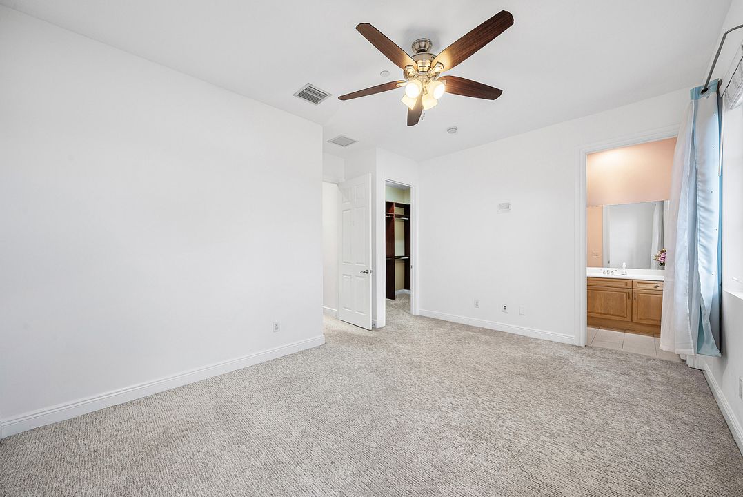 待售: $799,000 (3 贝兹, 3 浴室, 2562 平方英尺)