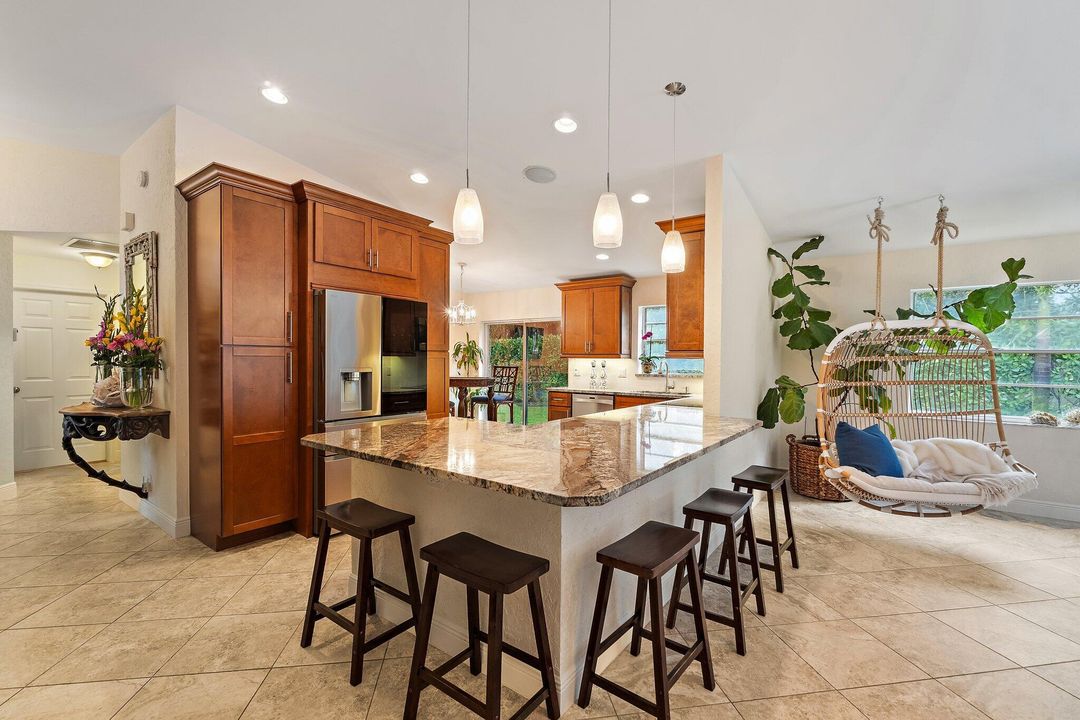 For Sale: $825,000 (3 beds, 2 baths, 1761 Square Feet)