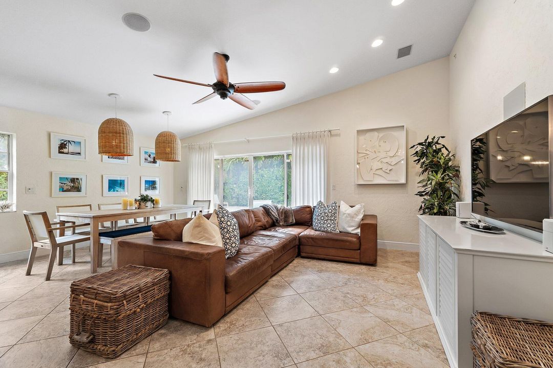 For Sale: $825,000 (3 beds, 2 baths, 1761 Square Feet)