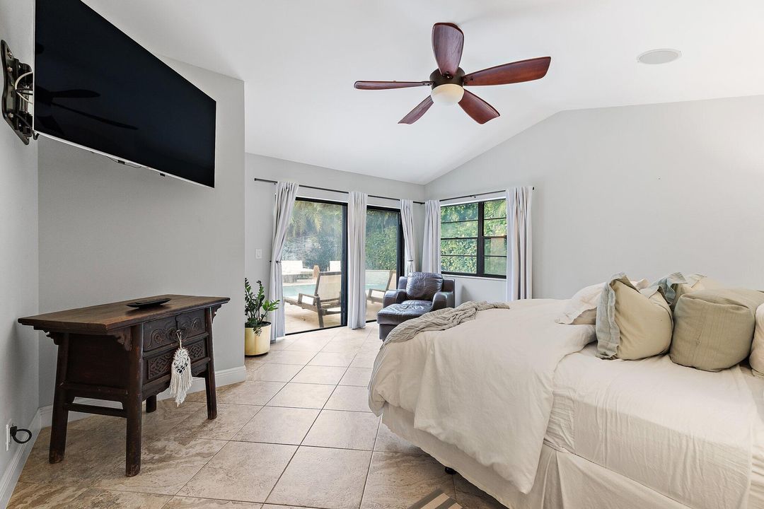 For Sale: $825,000 (3 beds, 2 baths, 1761 Square Feet)