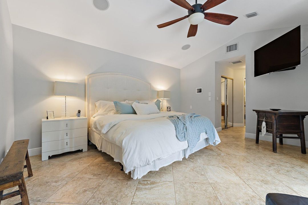 For Sale: $825,000 (3 beds, 2 baths, 1761 Square Feet)