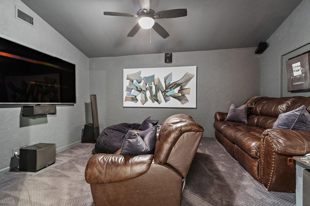 For Sale: $825,000 (3 beds, 2 baths, 1761 Square Feet)