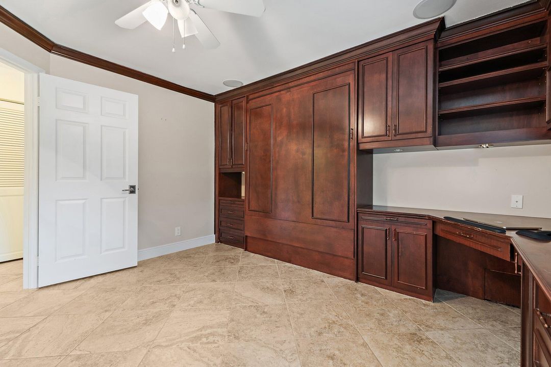 For Sale: $825,000 (3 beds, 2 baths, 1761 Square Feet)