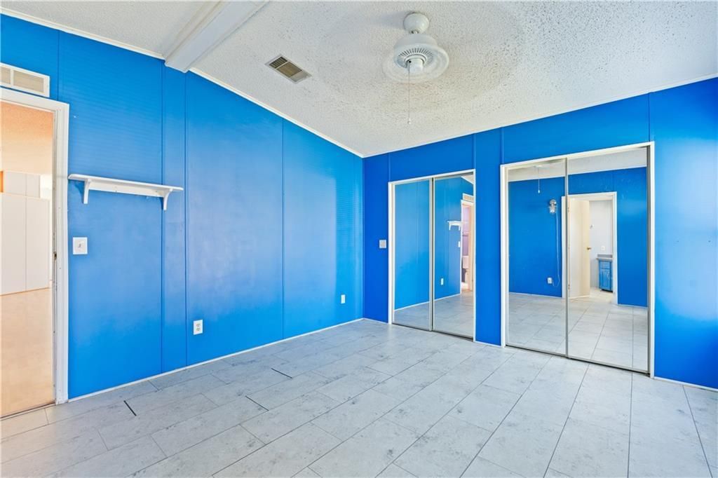 For Sale: $203,000 (2 beds, 2 baths, 1173 Square Feet)