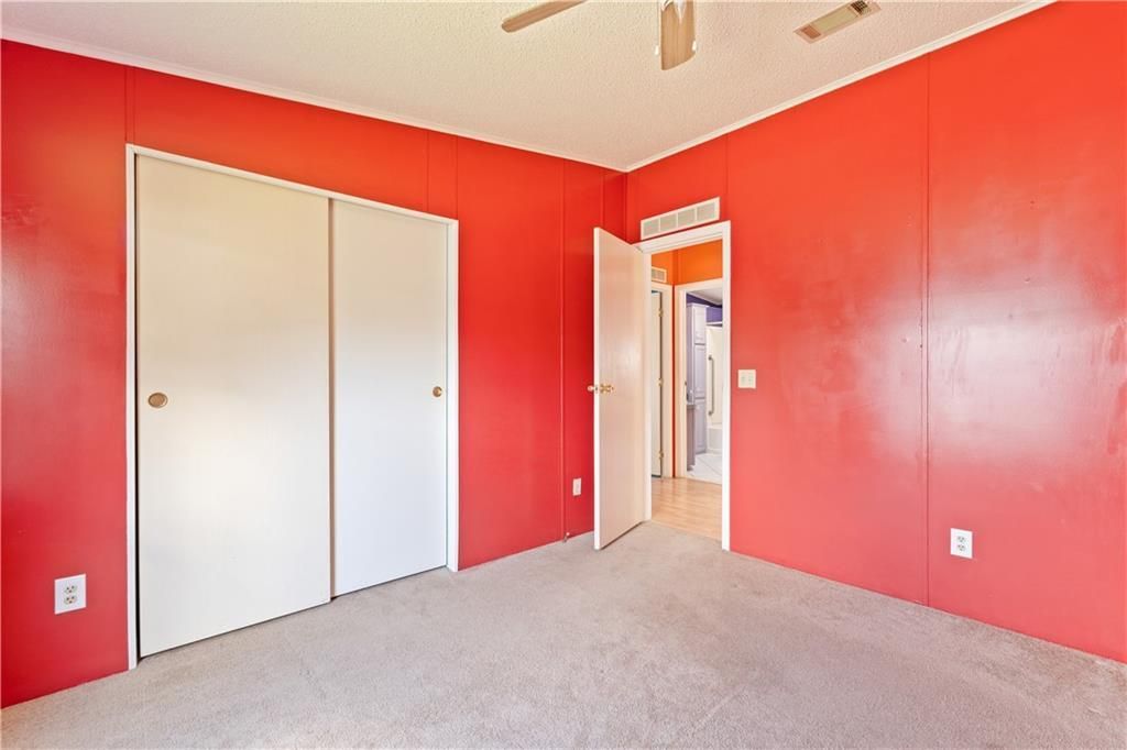 For Sale: $203,000 (2 beds, 2 baths, 1173 Square Feet)