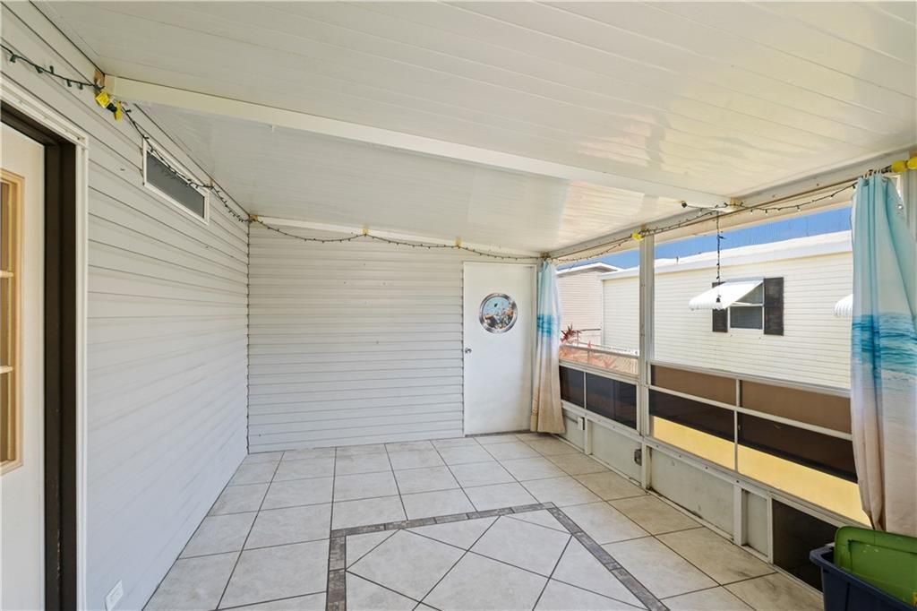 For Sale: $203,000 (2 beds, 2 baths, 1173 Square Feet)