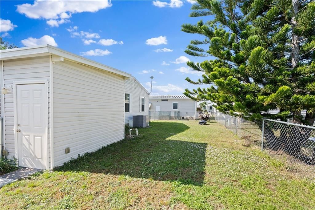 For Sale: $203,000 (2 beds, 2 baths, 1173 Square Feet)