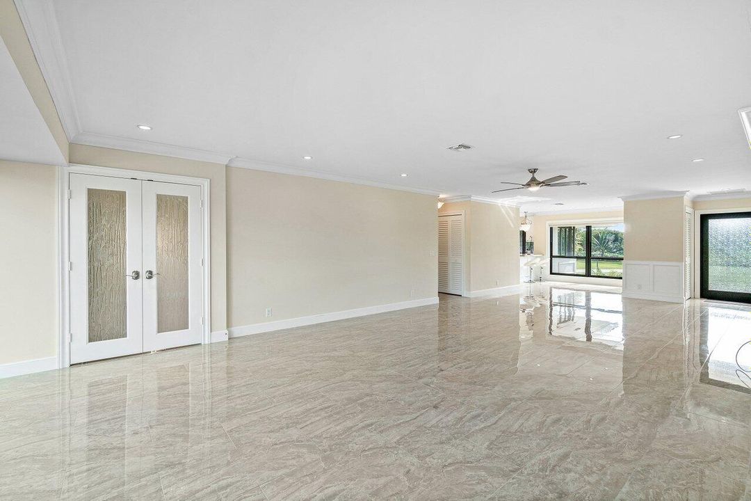 For Rent: $3,800 (2 beds, 2 baths, 1958 Square Feet)