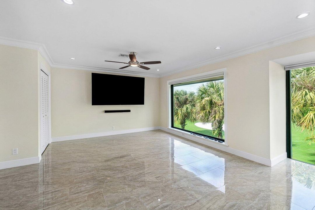 For Rent: $3,800 (2 beds, 2 baths, 1958 Square Feet)