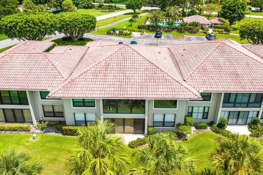 For Rent: $3,800 (2 beds, 2 baths, 1958 Square Feet)