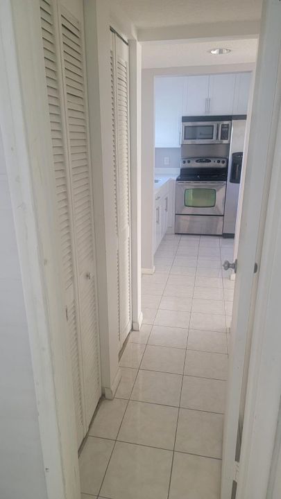 出租: $1,650 (1 贝兹, 1 浴室, 728 平方英尺)