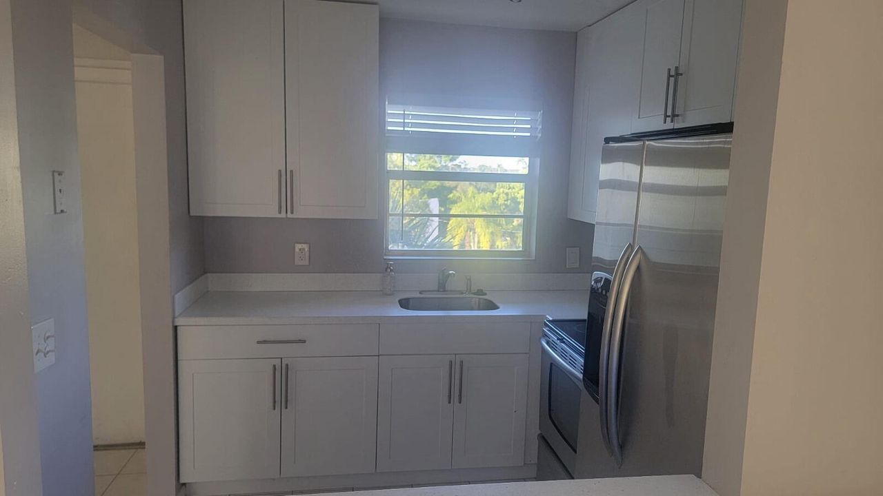 出租: $1,650 (1 贝兹, 1 浴室, 728 平方英尺)