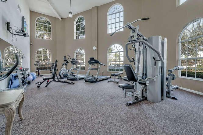 En Renta: $5,000 (4 camas, 3 baños, 2821 Pies cuadrados)