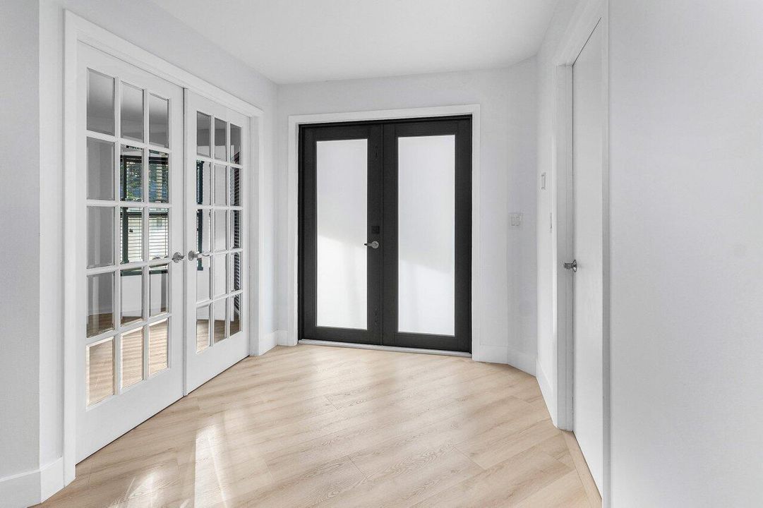 For Sale: $1,595,000 (3 beds, 3 baths, 2520 Square Feet)