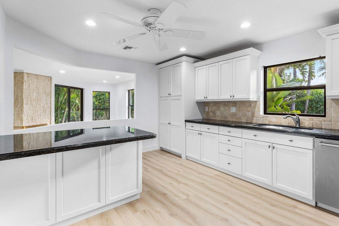 For Sale: $1,595,000 (3 beds, 3 baths, 2520 Square Feet)