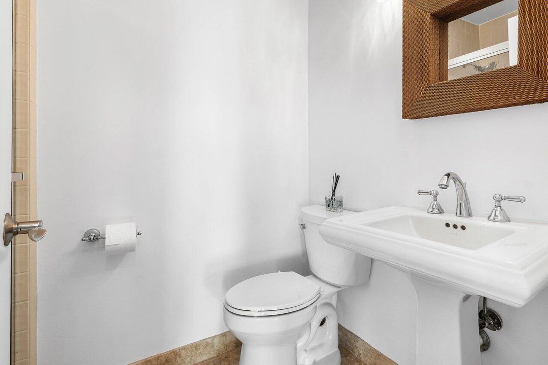 For Sale: $1,595,000 (3 beds, 3 baths, 2520 Square Feet)