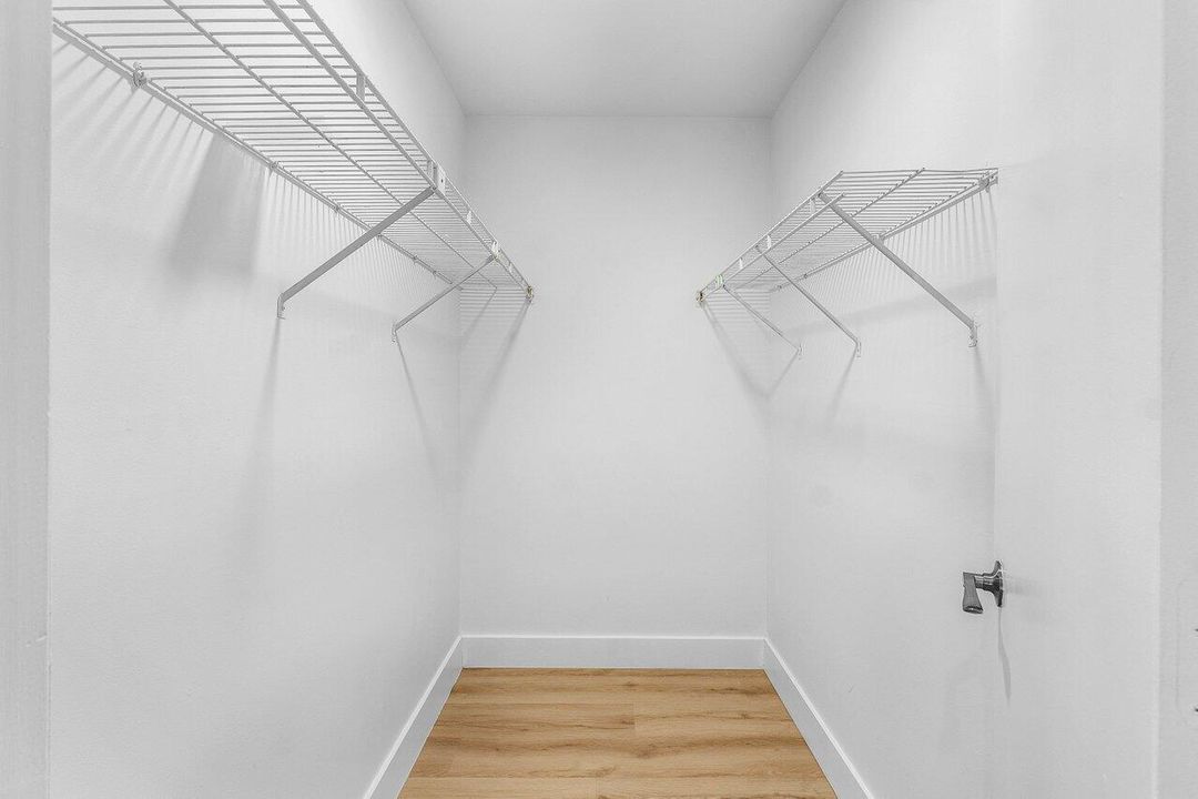 For Sale: $1,595,000 (3 beds, 3 baths, 2520 Square Feet)