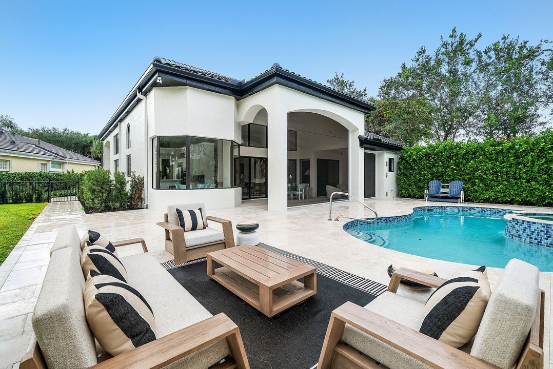 En Venta: $2,395,000 (3 camas, 4 baños, 2676 Pies cuadrados)