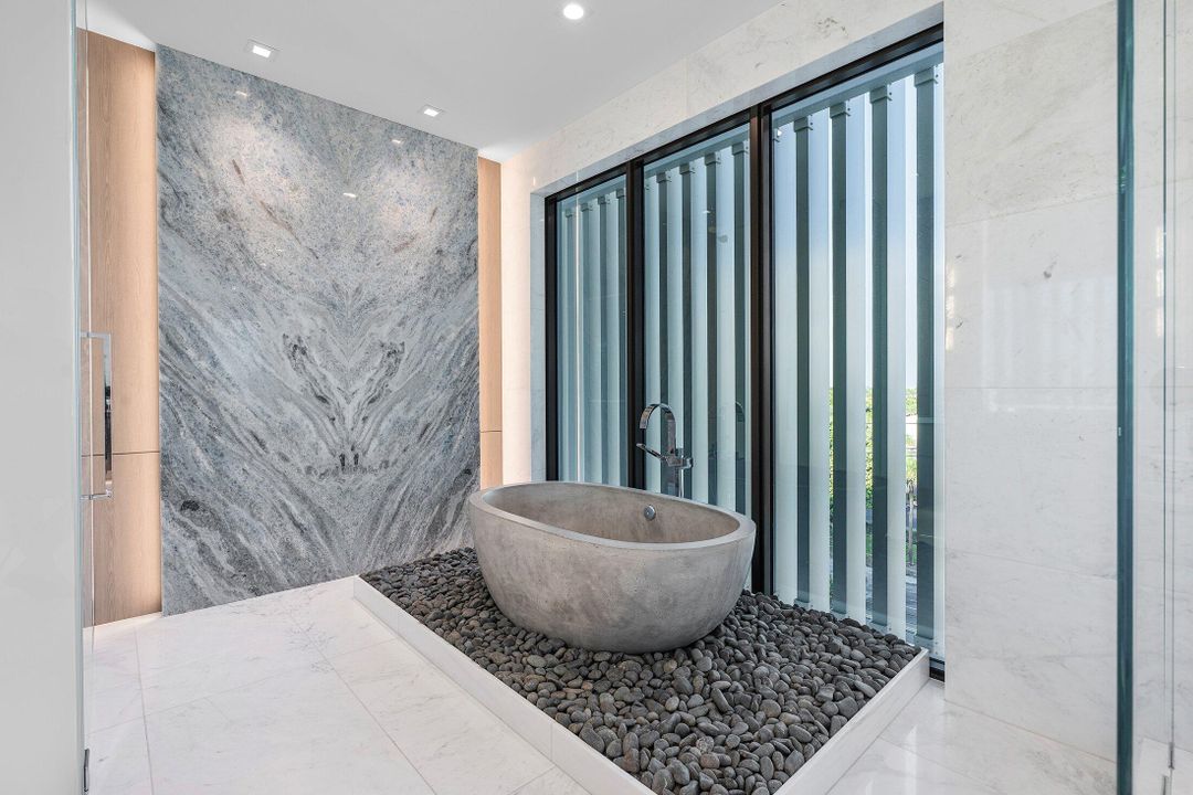 待售: $19,250,000 (4 贝兹, 4 浴室, 3800 平方英尺)