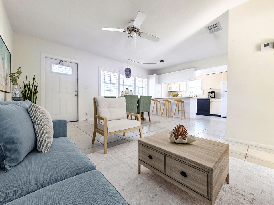 For Sale: $165,000 (2 beds, 1 baths, 775 Square Feet)