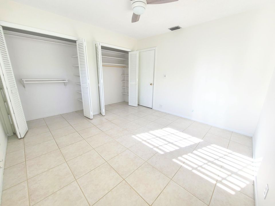 For Sale: $165,000 (2 beds, 1 baths, 775 Square Feet)