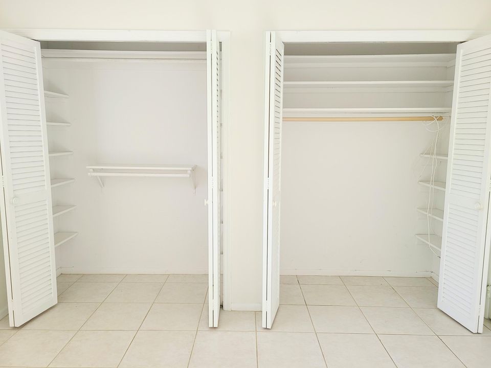 For Sale: $165,000 (2 beds, 1 baths, 775 Square Feet)