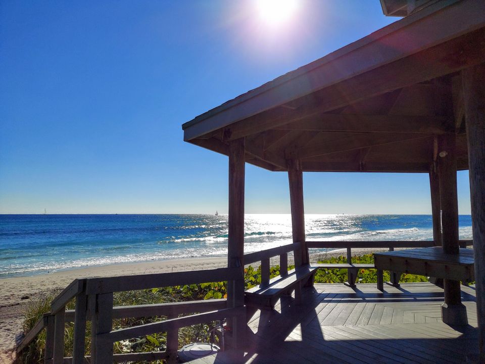 For Sale: $165,000 (2 beds, 1 baths, 775 Square Feet)