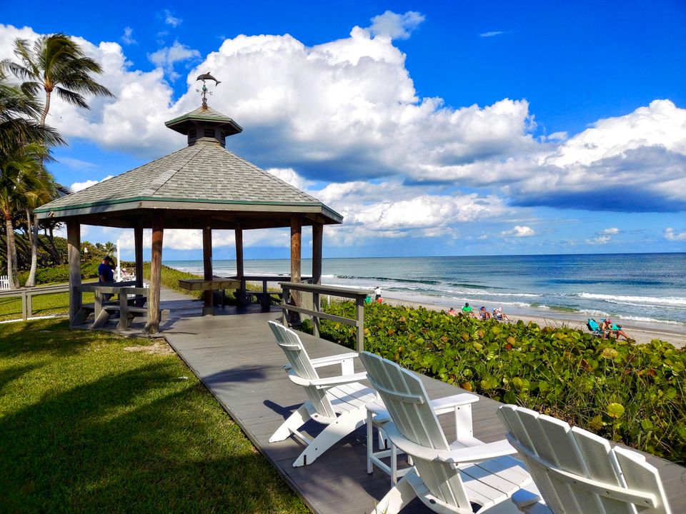 For Sale: $165,000 (2 beds, 1 baths, 775 Square Feet)