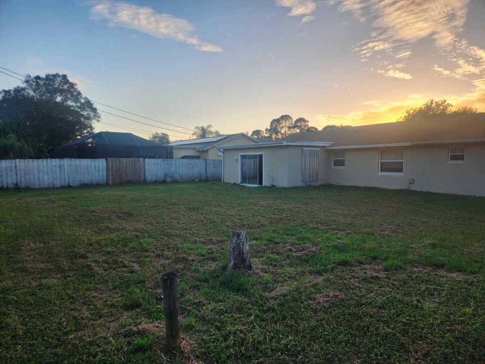 待售: $374,000 (3 贝兹, 2 浴室, 1428 平方英尺)