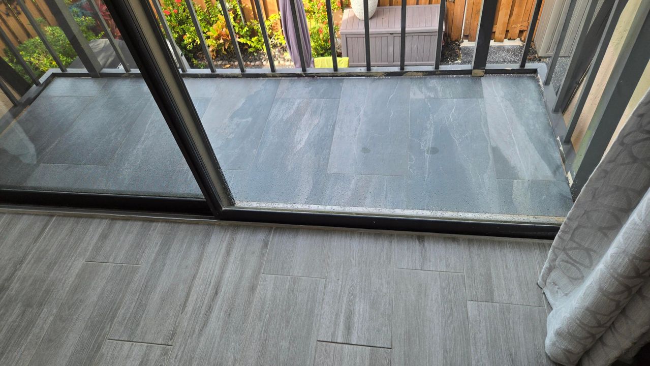 На продажу: $324,900 (2 спален, 2 ванн, 1288 Квадратных фут)