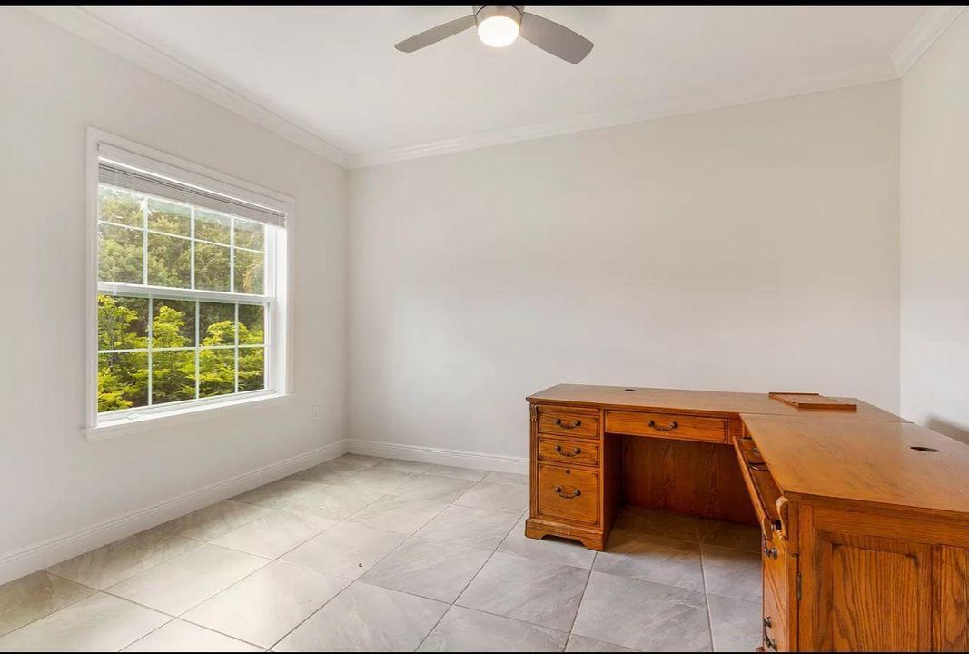 For Rent: $3,300 (4 beds, 3 baths, 2424 Square Feet)