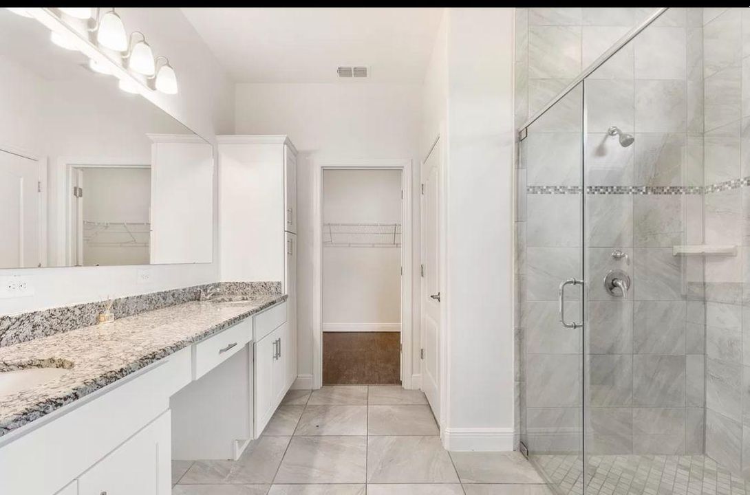 For Rent: $3,300 (4 beds, 3 baths, 2424 Square Feet)