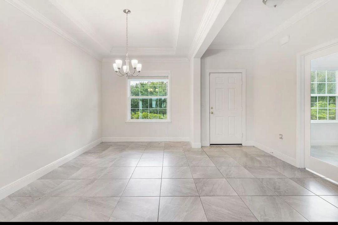 For Rent: $3,300 (4 beds, 3 baths, 2424 Square Feet)