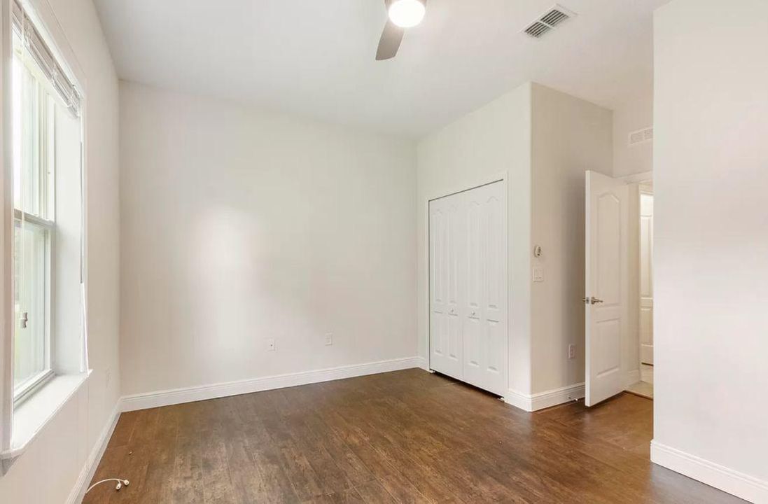 For Rent: $3,300 (4 beds, 3 baths, 2424 Square Feet)