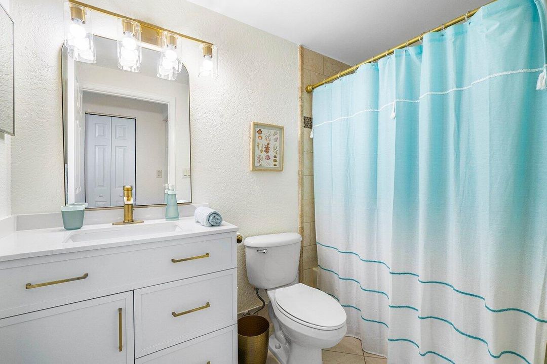 For Rent: $3,350 (3 beds, 2 baths, 1237 Square Feet)