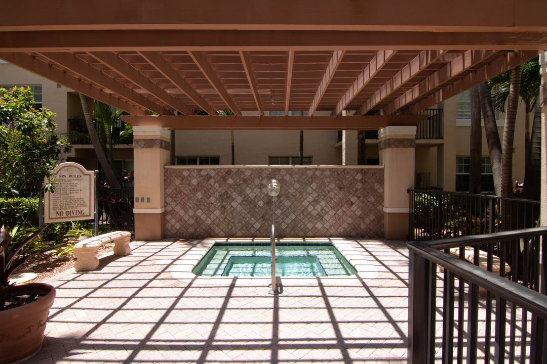 For Rent: $3,350 (3 beds, 2 baths, 1237 Square Feet)