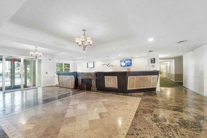 For Rent: $3,350 (3 beds, 2 baths, 1237 Square Feet)