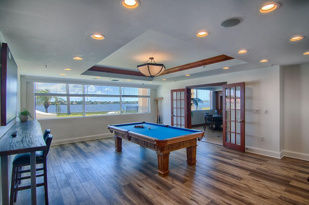 For Rent: $3,350 (3 beds, 2 baths, 1237 Square Feet)