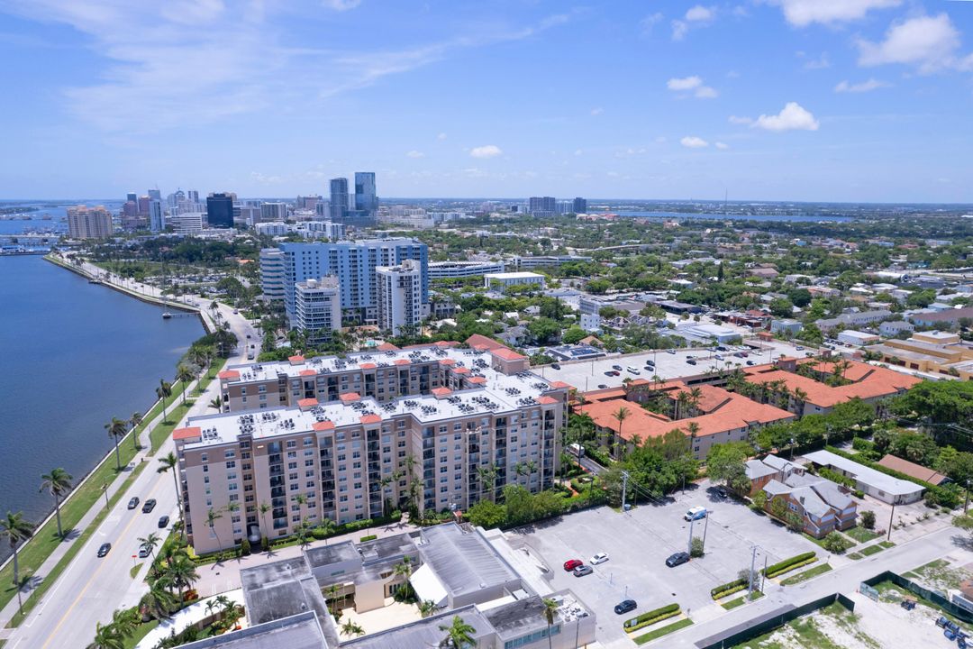 For Rent: $3,350 (3 beds, 2 baths, 1237 Square Feet)