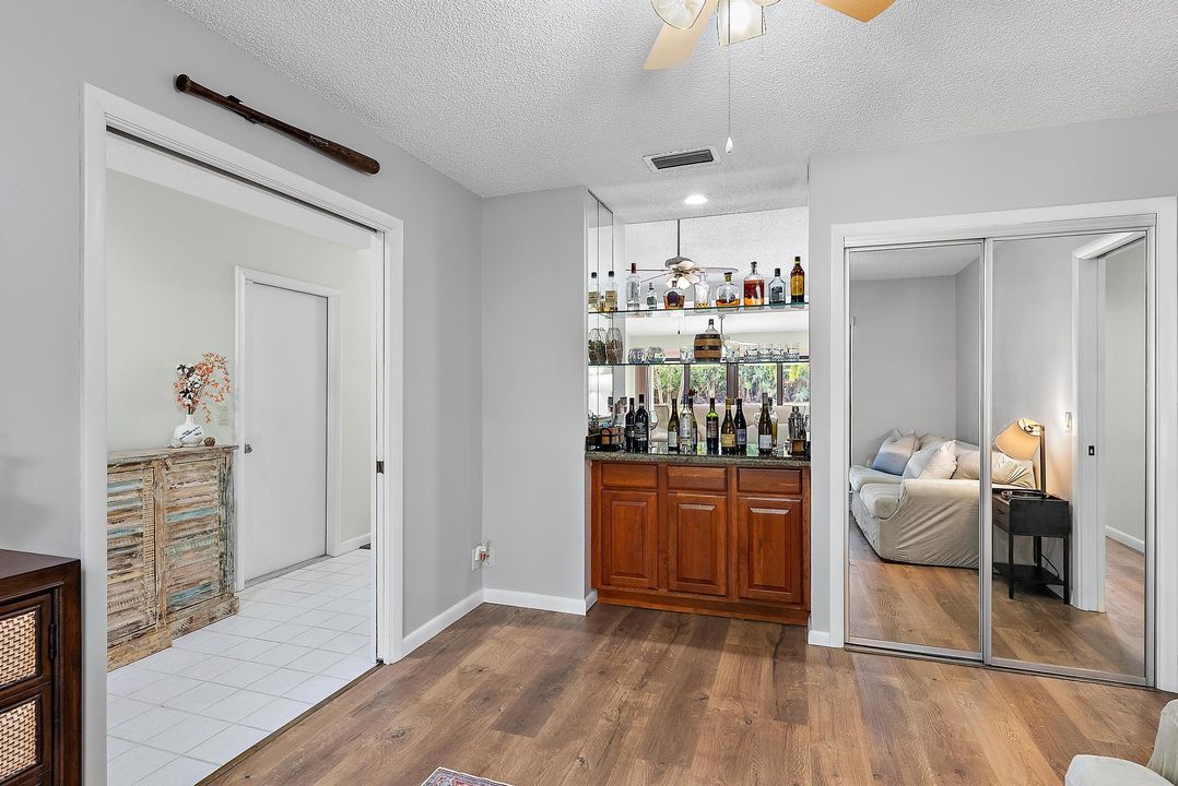 For Sale: $425,000 (3 beds, 2 baths, 1686 Square Feet)