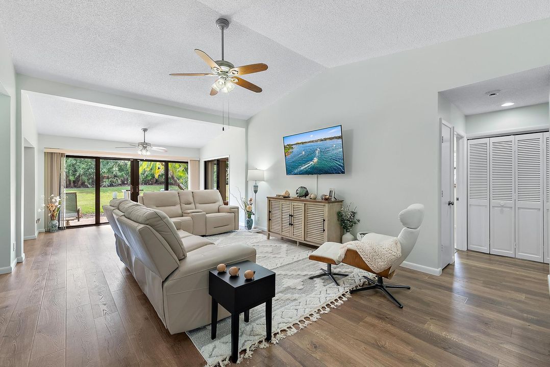 For Sale: $425,000 (3 beds, 2 baths, 1686 Square Feet)