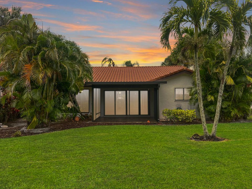 For Sale: $425,000 (3 beds, 2 baths, 1686 Square Feet)