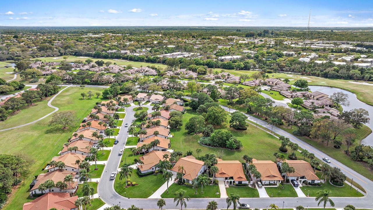 For Sale: $425,000 (3 beds, 2 baths, 1686 Square Feet)