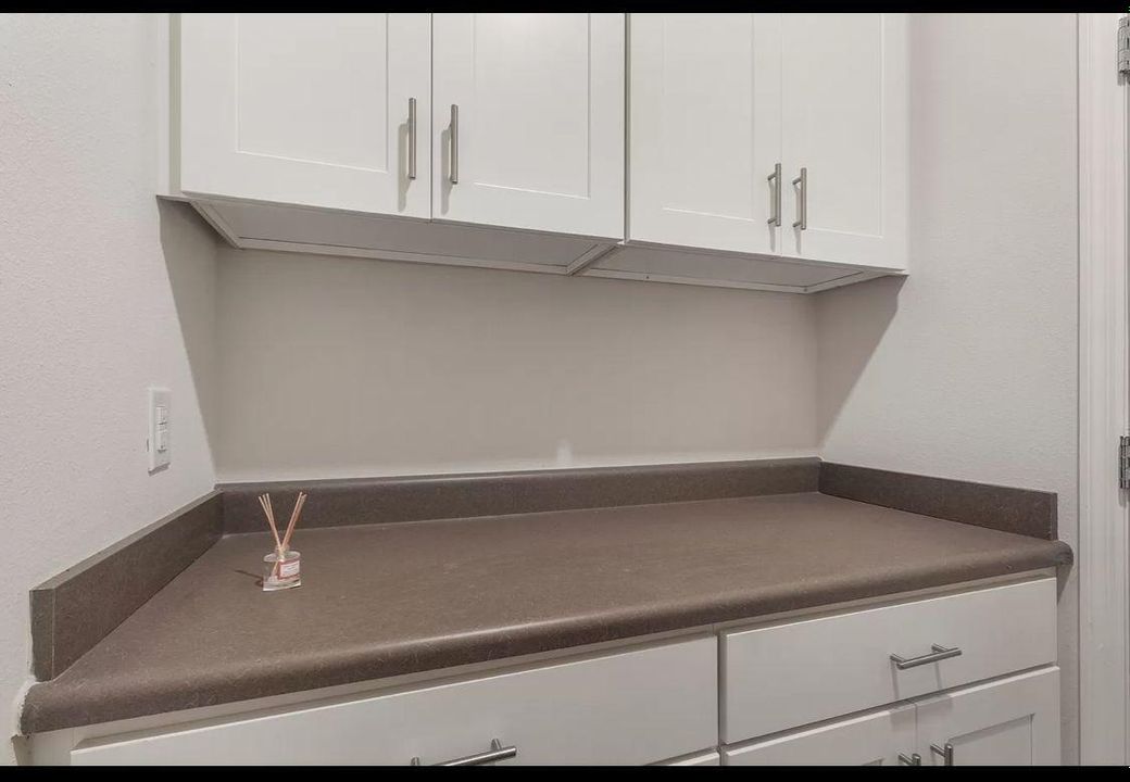 For Rent: $3,300 (4 beds, 3 baths, 2424 Square Feet)