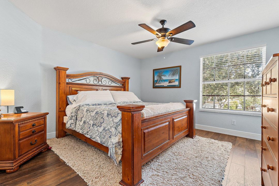 На продажу: $575,000 (4 спален, 3 ванн, 1736 Квадратных фут)