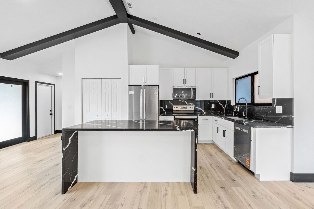 For Sale: $474,900 (3 beds, 2 baths, 1515 Square Feet)