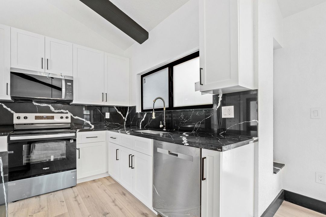 For Sale: $474,900 (3 beds, 2 baths, 1515 Square Feet)