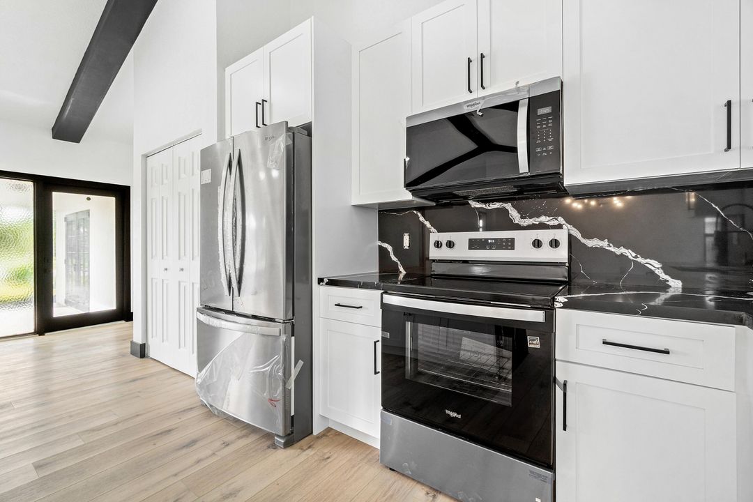 For Sale: $474,900 (3 beds, 2 baths, 1515 Square Feet)