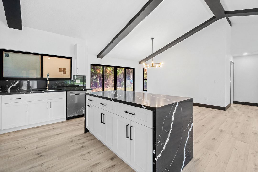 For Sale: $474,900 (3 beds, 2 baths, 1515 Square Feet)